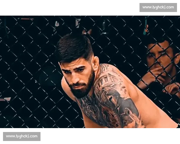 托普里亚:UFC 双冠王的精准预言与暴力美学 托普里亚:UFC 双冠王的精准预言与暴力美学