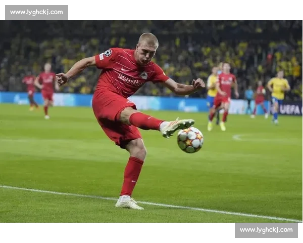 格洛赫远射制胜当选世俱杯最佳 红牛 2-1 帕丘卡