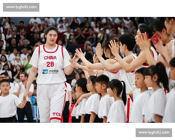 18 岁 女姚明 张子宇亚洲杯热身赛统治级表现:2.26 米身高重塑亚洲女篮格局 18 岁 女姚明 张子宇亚洲杯热身赛统治级表现:2.26 米身高重塑亚洲女篮格局