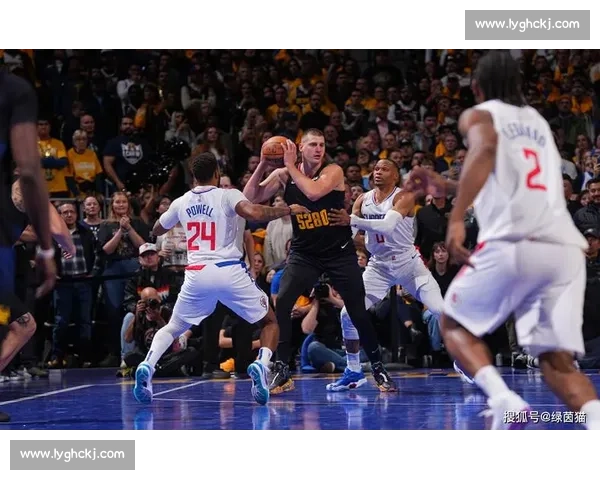 火箭vs湖人首战鏖战全解析年轻冲击对决豪门底蕴谁能先声夺人